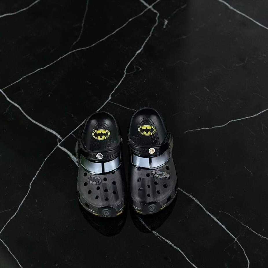 Crocs Batman Black